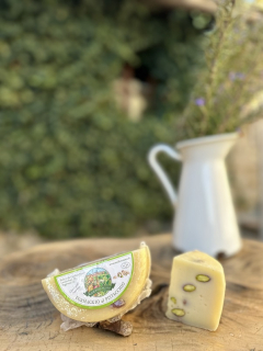 Toskánsky syr s pistáciami Pecorino misto al pistacchio, 300g